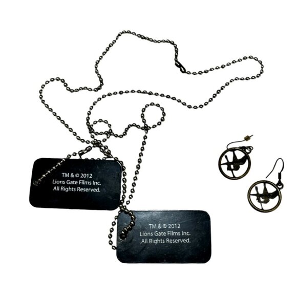 Hunger Games Katniss Peeta Dog Tags and Mockingjay Round Dangle Earrings 2012 - Picture 4 of 5